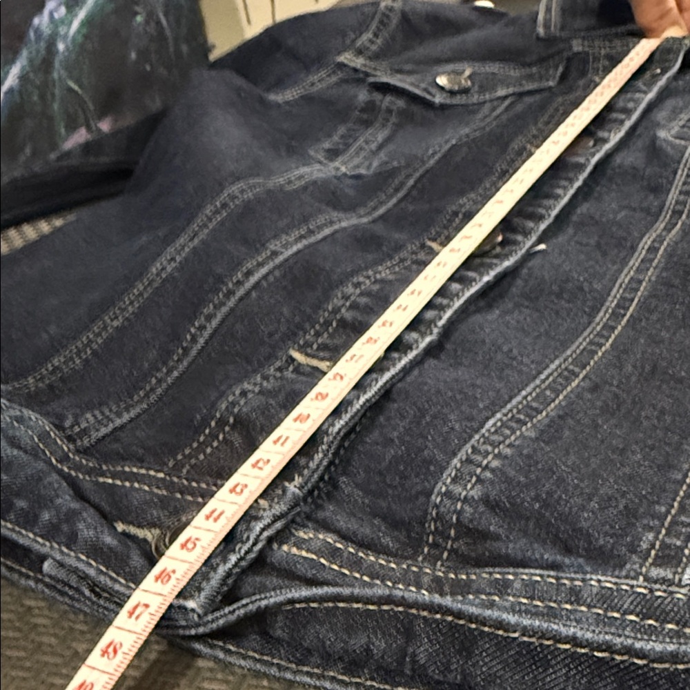 Stylish Blue Denim Jacket - Picture 7 of 9